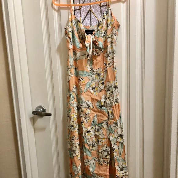 Minkpink floral dress - Picture 2 of 3